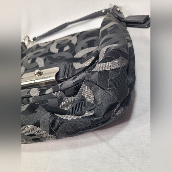 Coach Hobo Bag KRISTIN Chain Link Op Art 18787 Black Silver - Picture 4 of 16